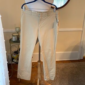 NWT Women’s Gap Khakis Size 12